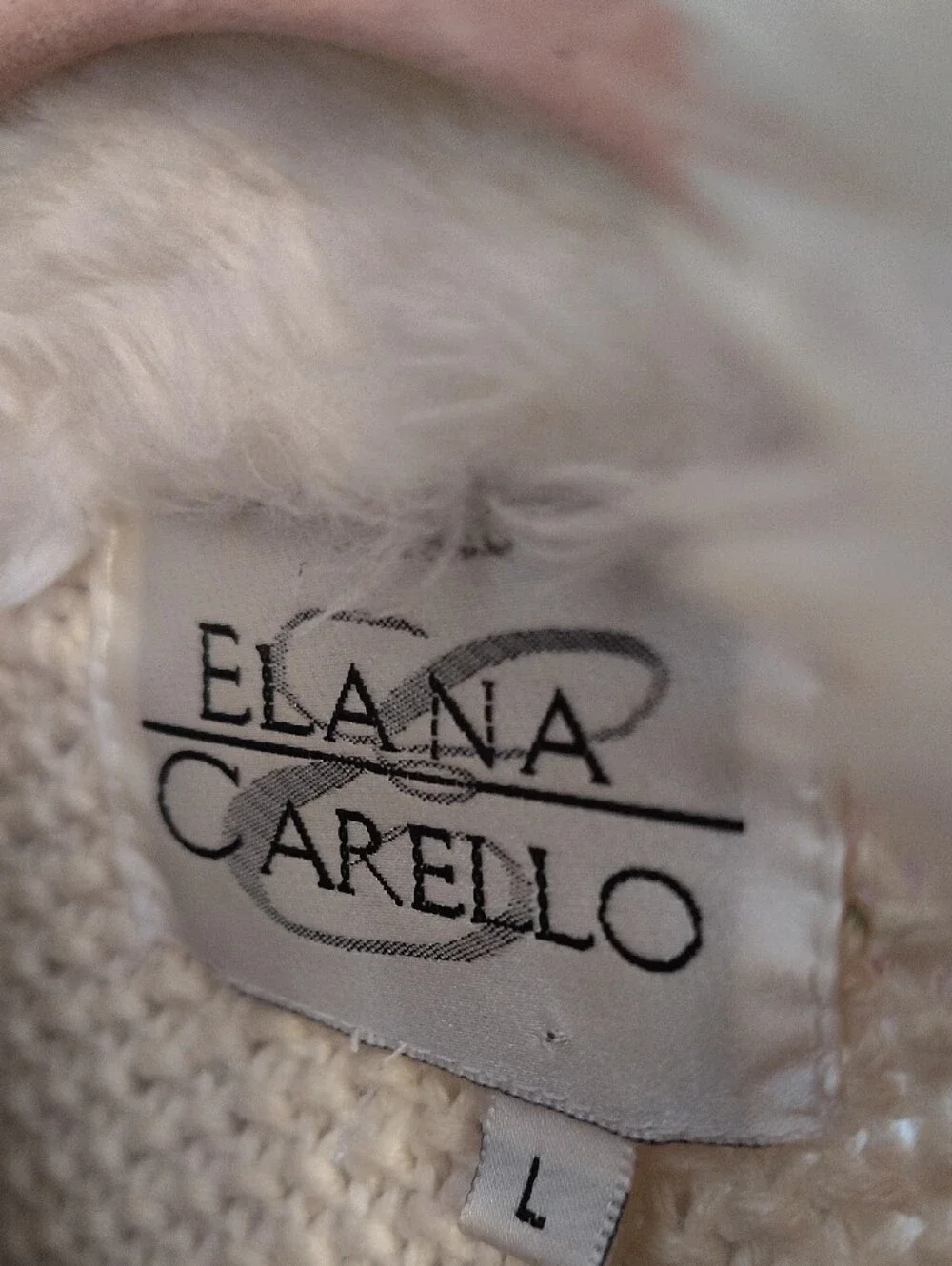 Vintage Cream Floral Applique Knit Cardigan with Faux Fur Collar - Picture 9 of 9